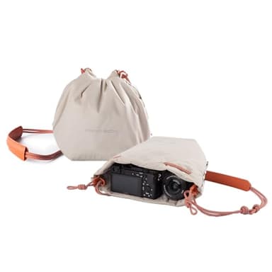PGYTECH OneGo Kameratasche mit Kordelzug für Streetfotografie, Weiß | Weiche Hand- und Schultertasche, Aufbewahrungstasche für spiegellose Kameras, bei Stadtspaziergängen und Kurzreisen
